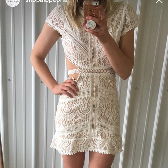 White lace cut out dress - Picture 1 of 3